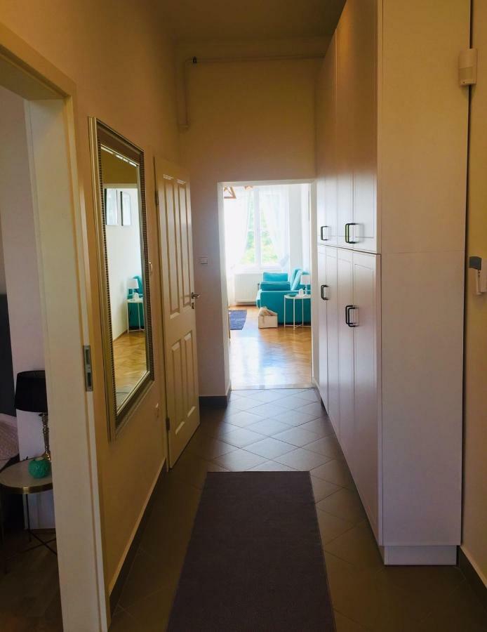 Ybl Apartment City Center Szekesfehervar Bagian luar foto